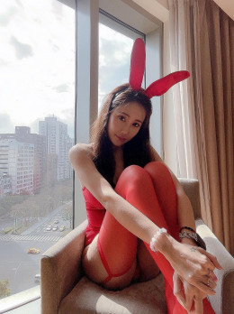 Sophie - Escort in Egypt - eyes Gray